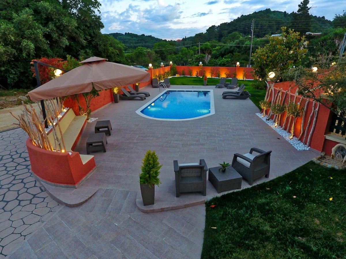 Villa Alex Sinarádes Esterno foto