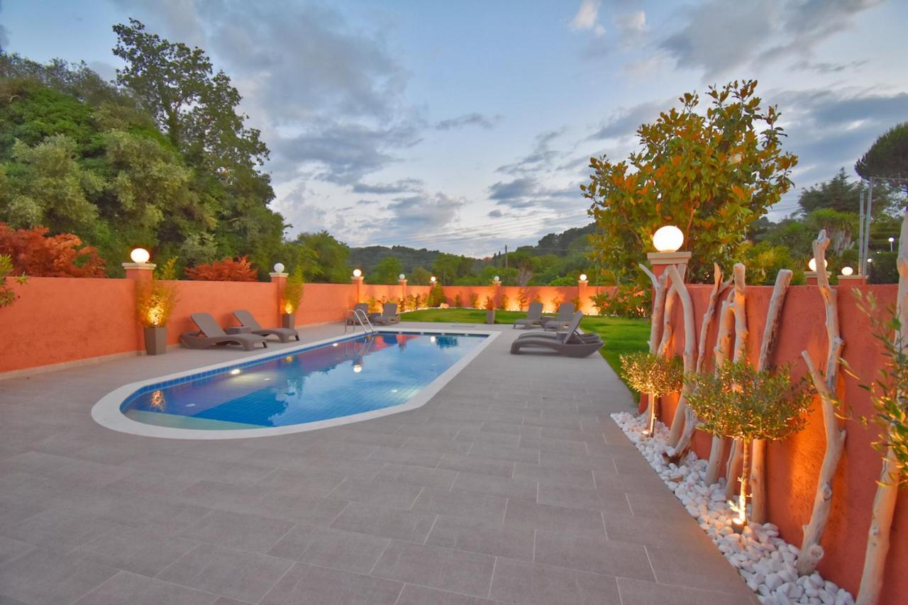 Villa Alex Sinarádes Esterno foto