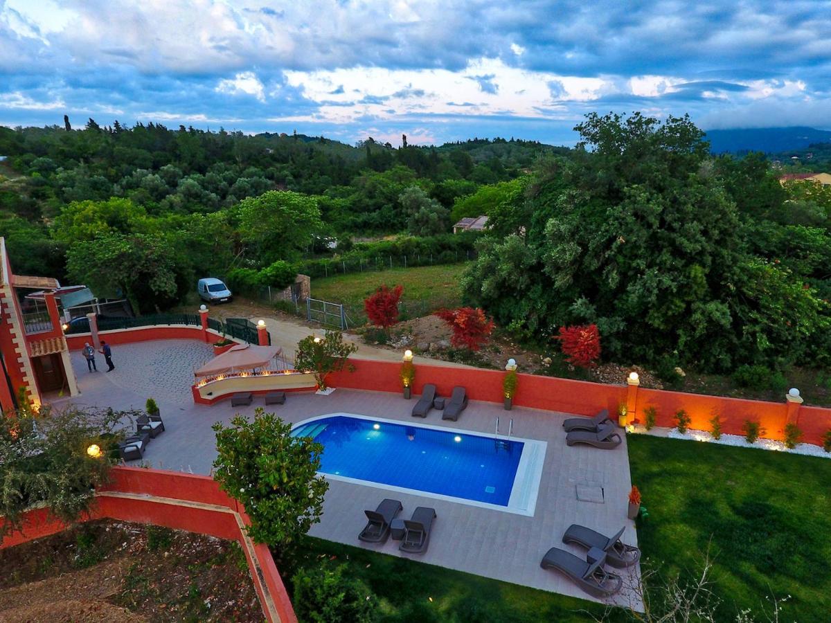 Villa Alex Sinarádes Esterno foto