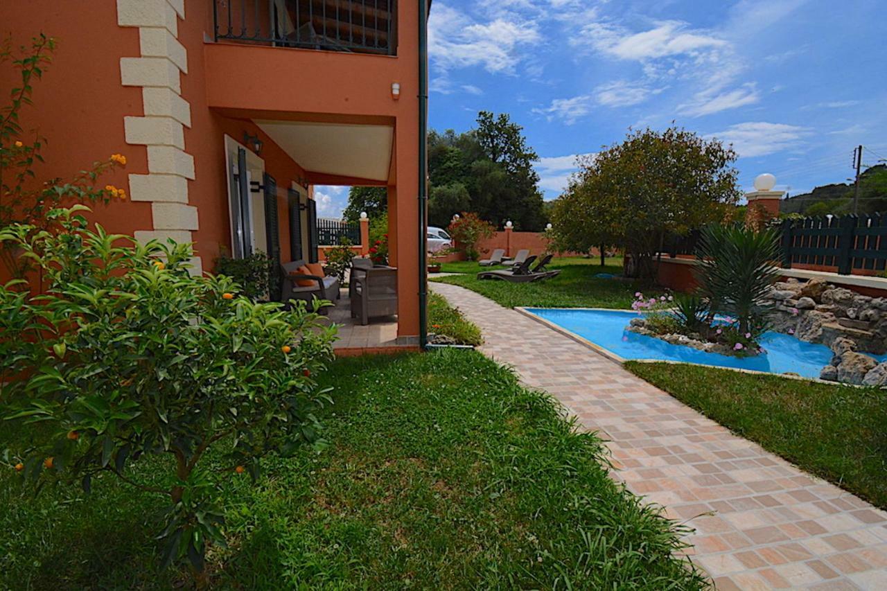 Villa Alex Sinarádes Esterno foto
