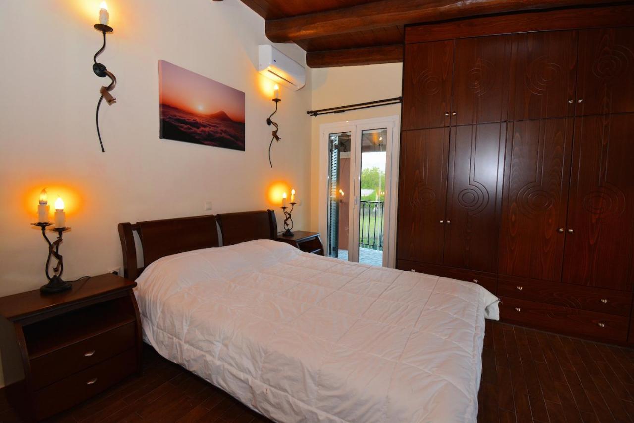 Villa Alex Sinarádes Esterno foto